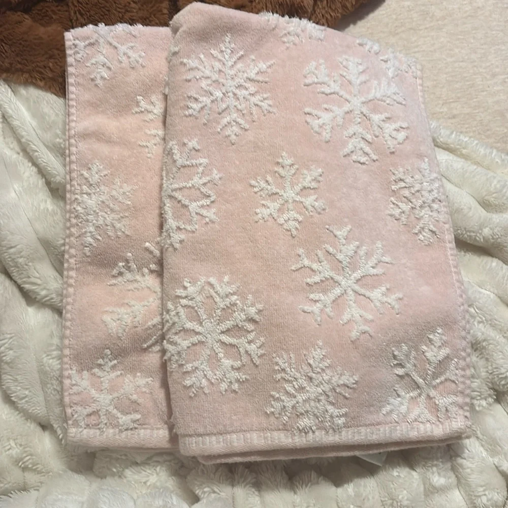 Pink and white snowflakes hand towels for bathroom